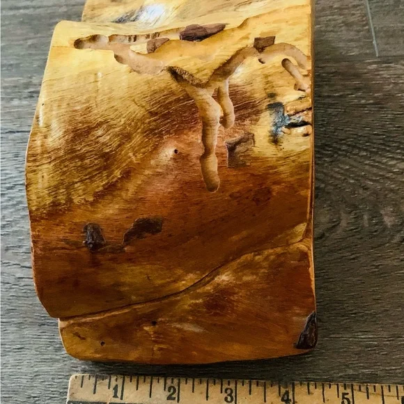 Natural wood handmaiden box